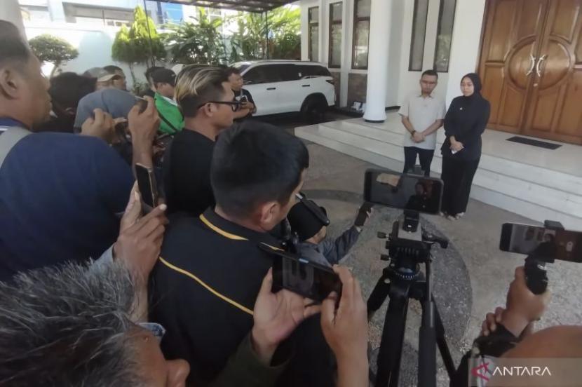 Pakar hukum minta Polda Jabar percepat kasus pesta rakyat Garut.