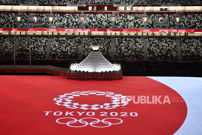 Suasana stadion jelang pembukaan Olimpiade Tokyo 2020 di Stadion Nasional Jepang,Tokyo, Jepang, Jumat (23/7/2021). 