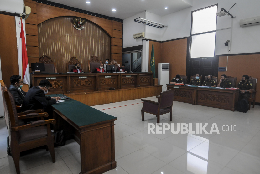 Suasana sidang Peninjauan Kembali (PK) yang diajukan oleh buronan kasus korupsi Cassie Bank Bali, Djoko Tjandra di Pengadilan Negeri Jakarta Selatan, Senin, (27/7). 