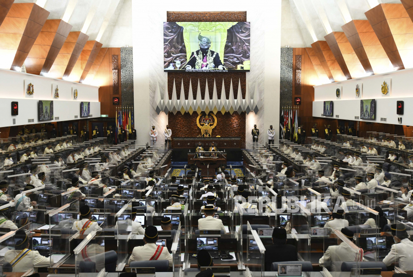 Parlemen Malaysia telah melakukan pemungutan suara pekan lalu untuk menghapus hukuman mati atas pelanggaran seperti pembunuhan, terorisme, dan pengkhianatan kemudian menggantinya dengan hukuman lain termasuk penjara seumur hidup.