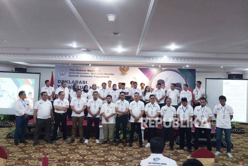 Deklarasi Tim Hukum Nasional Anies-Muhaimin (AMIN) Yogyakarta di Rich Jogja Hotel, Kamis (4/1/2024). 
