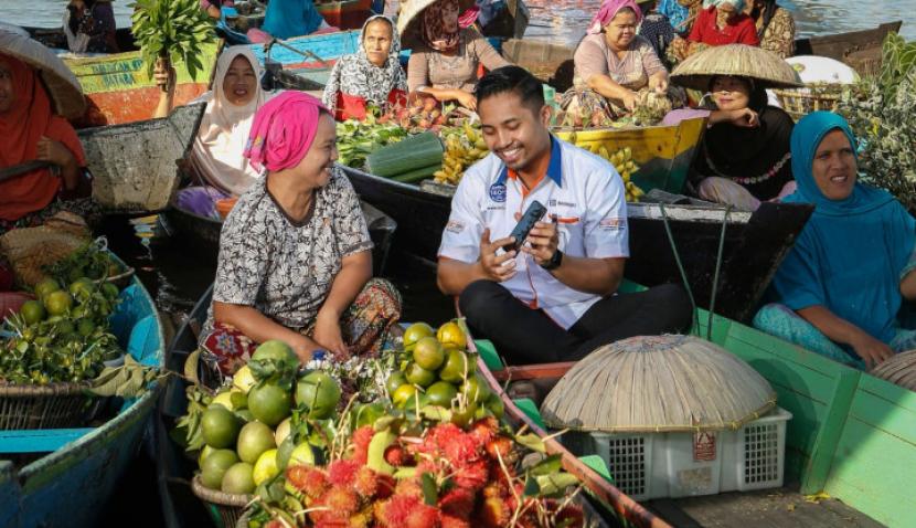 Hidupkan Pasar Tradisional, BRI Fasilitasi Pedagang Berjualan Online. (FOTO: BRI)