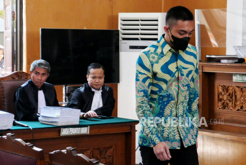 Terdakwa Mario Dandy Satriyo tiba di Pengadilan Negeri Jakarta Selatan untuk menjalani sidang kasus penganiayaan terhadap Cristalino David Ozora. (ilustrasi)