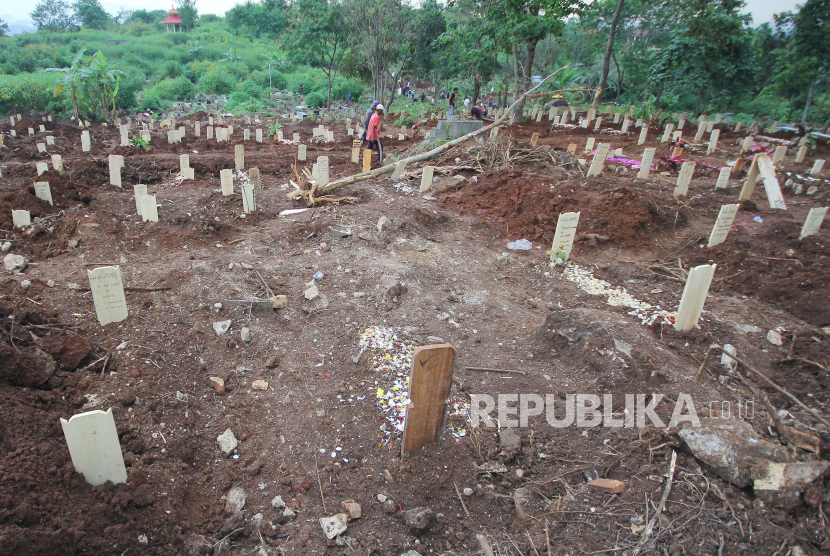 Tempat pemakaman khusus jenazah positif Covid-19 di TPU Cikadut, Kota Bandung