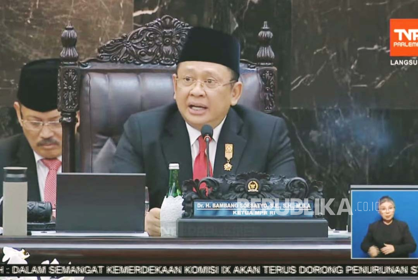Ketua MPR Bambang Soesatyo atau Bamsoet berpidato dalam sidang tahunan MPR Tahun 2023 di Gedung Nusantara, Kompleks Parlemen, Jakarta, Rabu (16/8/2023). 