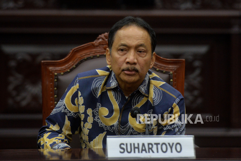 Hakim Konstitusi Suhartoyo. Usai dipilih menjadi ketua MK, Suhartoyo berjanji akan melakukan perbaikan.