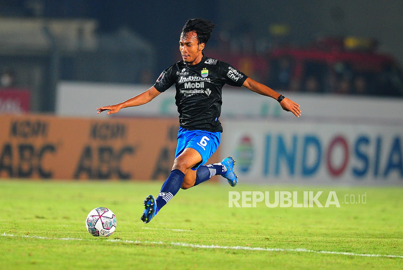 Gelandang Persib Bandung Robi Darwis yang juga memperkuat timnas U-20 Indonesia.