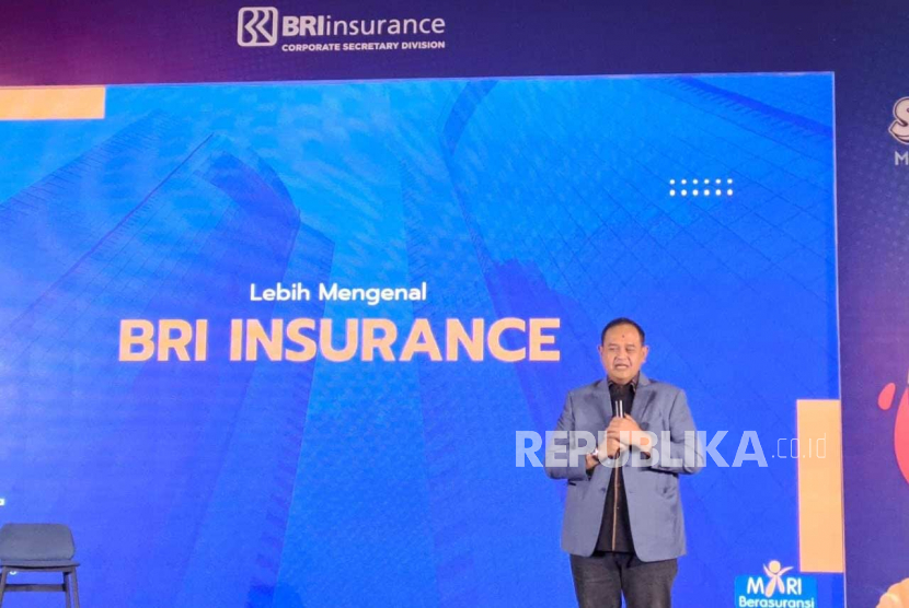 Jajaran direksi PT BRI Asuransi Indonesia saat menghadiri acara media gathering BRI Insurance 2023 di Jakarta, Kamis (20/7/2023). 
