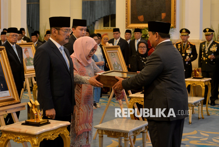 Aktivis Reformasi Protes Pemberian Gelar Pahlawan Nasional untuk Soeharto