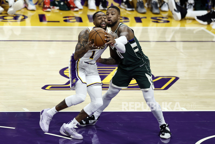 Damian Lillard (kanan).