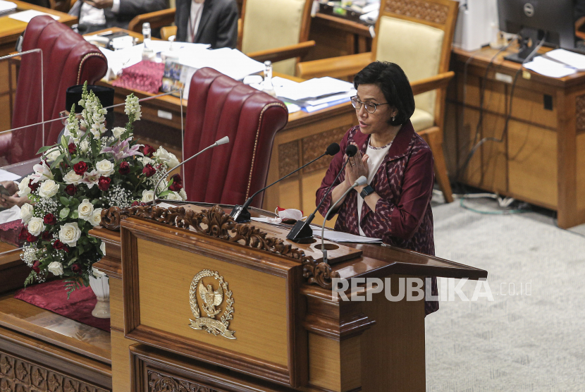 Menteri Keuangan Sri Mulyani. Pemberlakuan UU HPP akan dilakukan berbeda waktu sesuai muatannya.