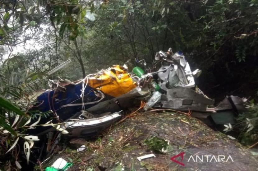 KNKT Investigasi Kecelakaan Pesawat ATR 42-500 di Gunung Bulusaraung