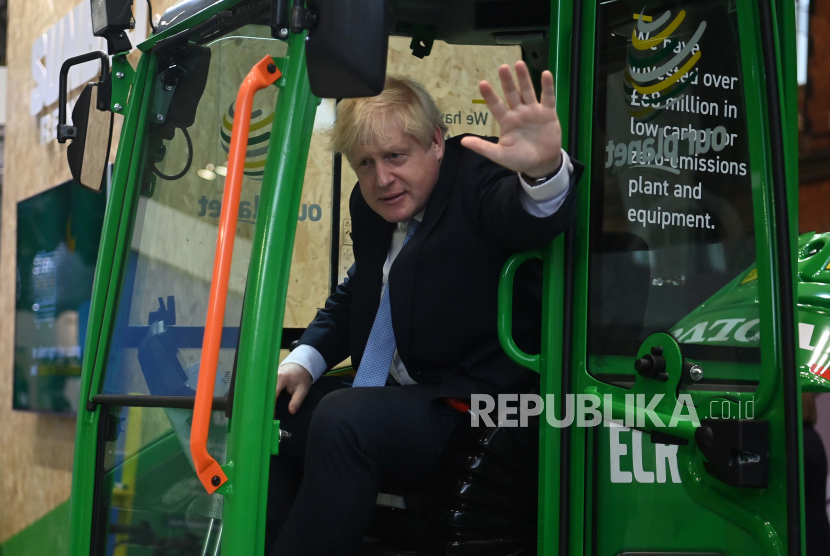  Perdana Menteri Inggris Boris Johnson. Rencana Inggris untuk revolusi industri hijau telah menarik banyak investasi. Ilustrasi.
