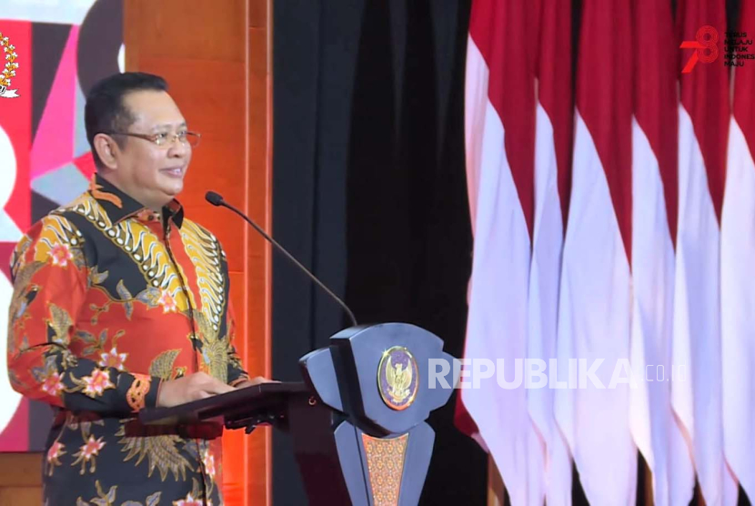 Ketua MPR Bambang Soesatyo  menyatakan pentingnya menyelesaikan persoalan demokrasi jelang Pemilu 2024.