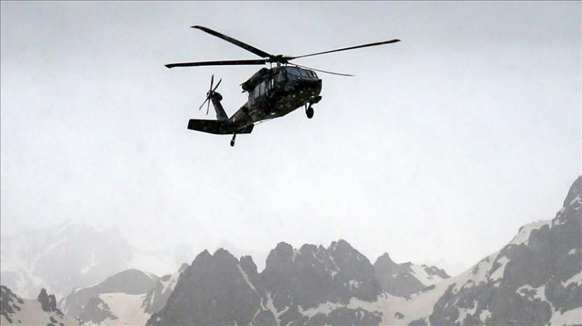Pakistan tembak jatuh helikopter milik India