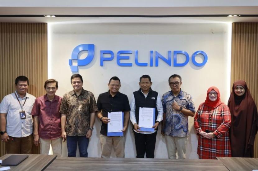 Pelindo dan IKM Perkuat Distribusi Logistik Bijih Nikel di Pelabuhan Kendari
