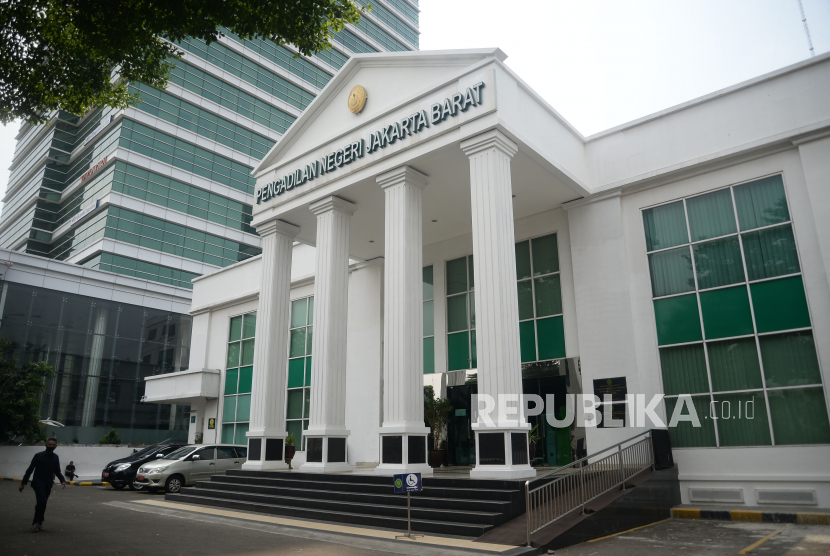Pengadilan Negeri Jakarta Barat yang ditutup sementara karena ada pegawai positif Covid-19.