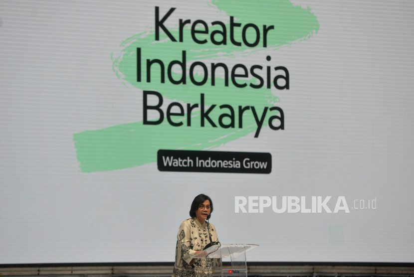 Menteri Keuangan Sri Mulyani Indrawati memberikan sambutan dalam acara Kreator Indonesia Berkarya: Watch Indonesia Grow di Jakarta, Kamis (26/10/2023). 