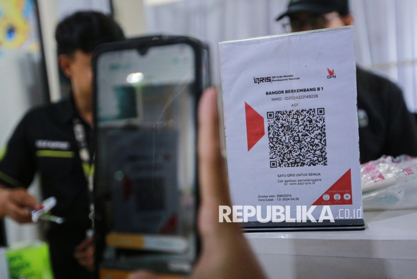 Pemerintah terus memperluas penggunaan Quick Response Code Indonesian Standard (QRIS) lintas negara sebagai bagian dari kerja sama transaksi mata uang lokal atau local currency transaction (LCT). (ilustrasi)