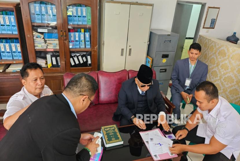 Pimpinan Ma’had Al-Zaytun Indramayu, Panji Gumilang keluar dari penjara