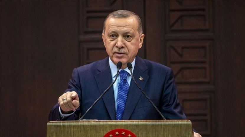Pernyataan Presiden Erdogan itu muncul setelah presiden Prancis menggambarkan Islam sebagai agama yang mengalami krisis di seluruh dunia - Anadolu Agency