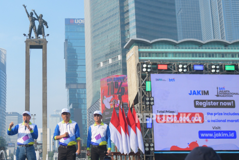 PJ Gubernur Gubernur DKI Heru Budi Hartono saat acara Pencanangan HUT DKI Jakarta ke-497 di Bundaran Hotel Indonesia Jakarta, Ahad (19/05/2024). BTN JAKIM 2024 yang  digelar pada 23 Juni 2024, akan dimeriahkan lebih dari 50 cheering seni kebudayaan sepanjang rute yang dilalui oleh para pelari. 