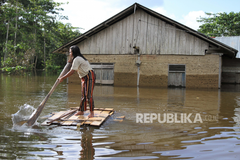 Badan Penanggulangan Bencana Daerah (BPBD) Kabupaten Agam, Sumatera Barat, menyatakan, dua kecamatan dilanda banjir dan tanah longsor (Foto: ilustrasi banjir)