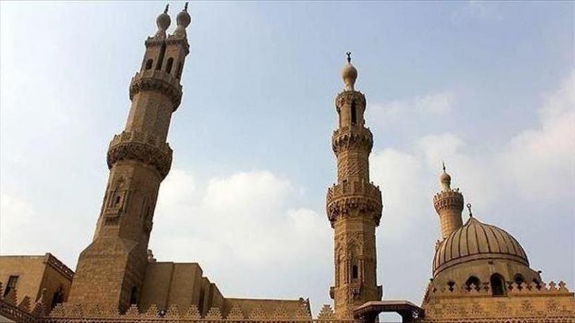 Al-Azhar Mesir, pusat studi Muslim Sunni tertinggi di dunia Sunni, pada Senin (10/5) mengecam 