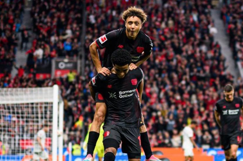 Tahan imbang Bayer Leverkusen 1-1, tim Kevin Diks curi satu poin.