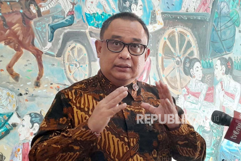 Koordinator Staf Khusus Presiden RI, Ari Dwipayana. Stafsus Ari Dwipayana sebut Presiden Jokowi tak terpengaruh wacana pemakzulan.