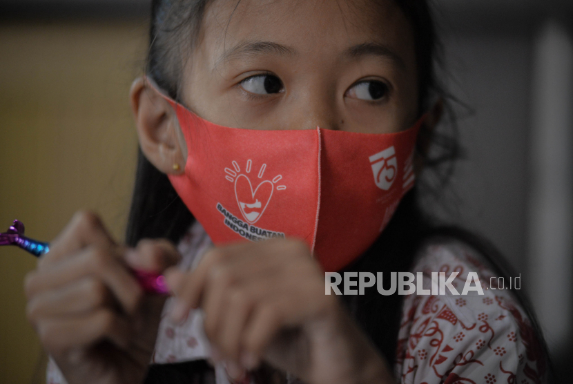 Disdik DKI Jakarta diminta mengedepankan keselamatan warga saat menetapkan kebijakan belajar tatap muka di sekolah.