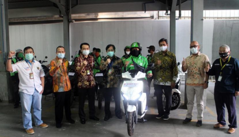 Pertamina x Gojek Bikin Pilot Commercial untuk Kendaraan Listrik. (FOTO: Pertamina)