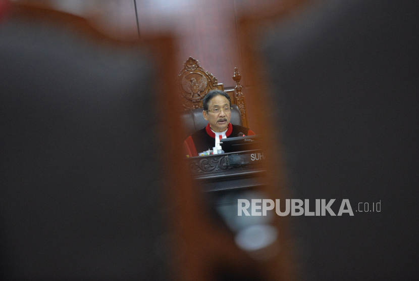 Ketua Mahkamah Konstitusi (MK) Suhartoyo memimpin sidang perkara Perselisihan Hasil Pemilihan Umum (PHPU) Pemilihan Legislatif (Pileg) 2024 Panel 1 di Gedung MK, Jakarta Pusat, Senin (27/5/2024).