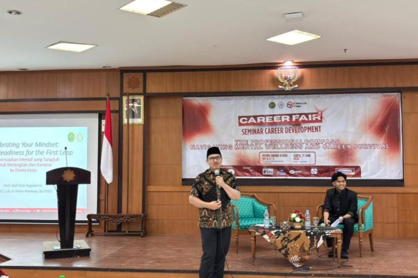 Wali Kota Yogyakarta Dorong Mahasiswa UMY Capai Kebebasan Finansial Sebelum Usia 50 Tahun