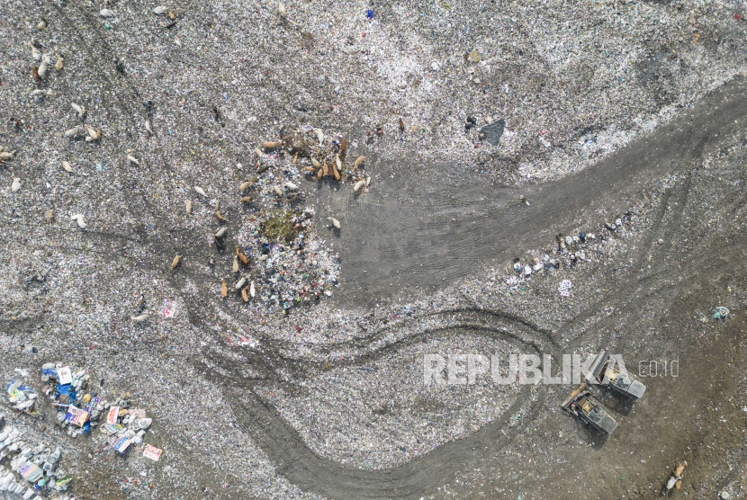 Foto udara tempat pengolahan sampah terpadu (TPST) di Piyungan, Bantul, DIY (ilustrasi)
