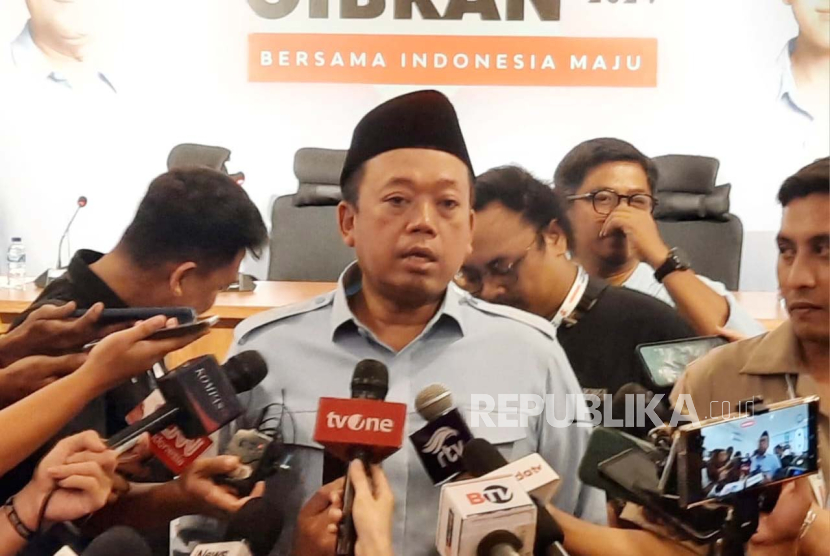 Sekretaris TKN Prabowo-Gibran, Nusron Wahid ketika diwawancarai wartawan di Media Center TKN, Kebayoran Baru, Jakarta Selatan, Selasa (28/11/2023). 