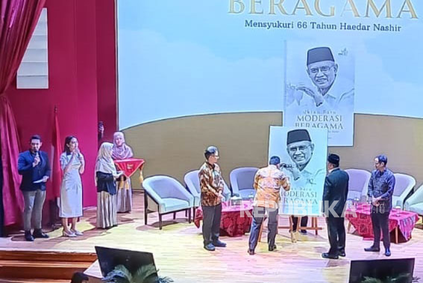 Sejumlah Tokoh Nasional Dalam Peluncuran Buku Jalan Baru Moderasi Beragama Mensyukuri 66 Tahun Haedar Nashir di Auditorium Perpusnas Jakarta, Senin (4/3/2024). 