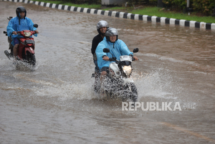 Banjir Rawa Indah, Normalisasi Kali Cakung Lama di Jakut Ditunda