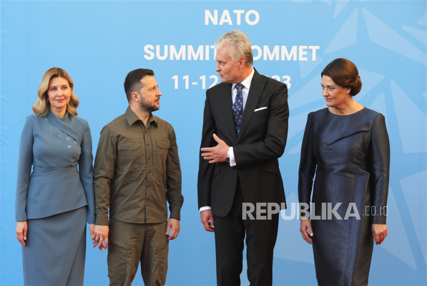 NATO menyetujui bahwa Ukraina dapat bergabung dengan aliansi tersebut. Tetapi para pemimpin NATO tidak memberikan Rencana Aksi Keanggotaan (MAP) 