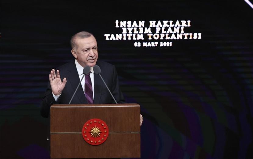 Presiden Turki menegaskan bahwa konstitusi baru Turki akan liberal.
