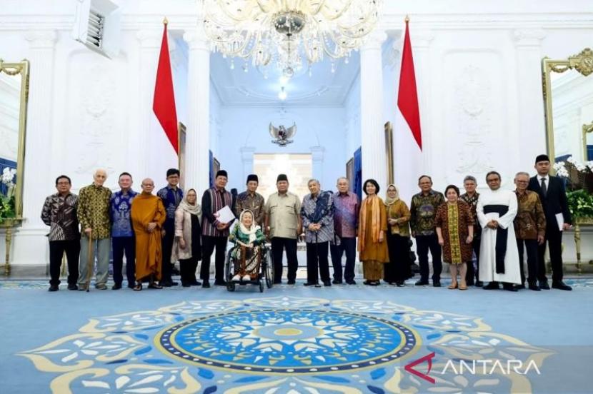 Presiden Prabowo tegaskan jaga supremasi sipil.
