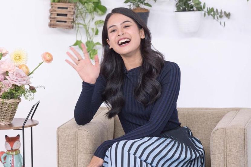 Maudy Ayunda Ingatkan Pahit-Manisnya Bertumbuh Dewasa Lewat Lagu "Hari Itu"