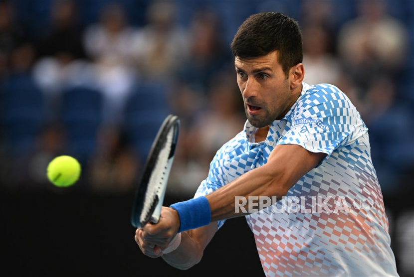 Ketua penyelenggara Australian Open Craig Tiley memberi peringatan kepada keluarga Novak Djokovic untuk berhati-hati terhadap orang-orang yang menggunakan turnamen sebagai platform untuk mengganggu misi kompetisi itu.