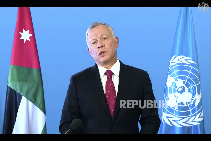 Dalam foto yang diambil dari video ini, Raja Abdullah II dari Yordania, berbicara dari jarak jauh berpidato di depan sesi ke-76 Majelis Umum Perserikatan Bangsa-Bangsa dalam pesan yang telah direkam sebelumnya, Rabu, 22 September 2021, di markas besar PBB.