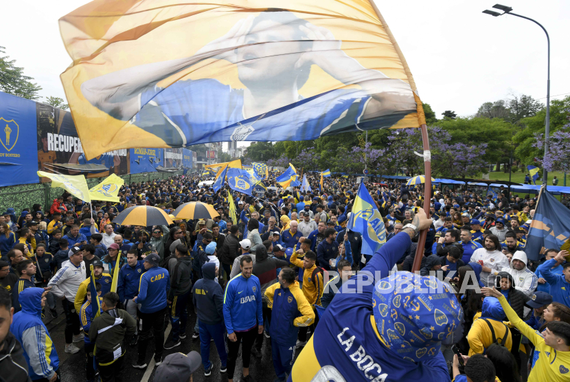 Para pendukung Boca Juniors.