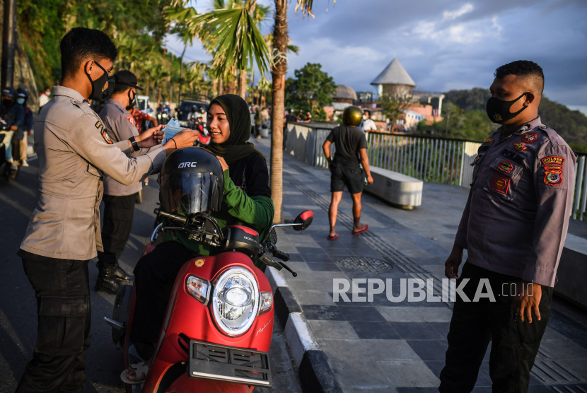 Razia penggunaan masker (ilustrasi).