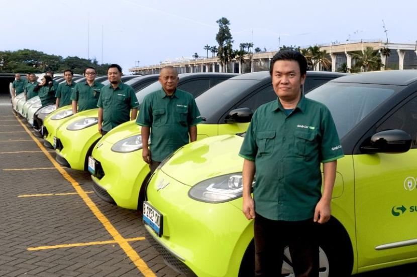 Superbank dukung pembiayaan 200 kendaraan listrik GrabCar Electric.