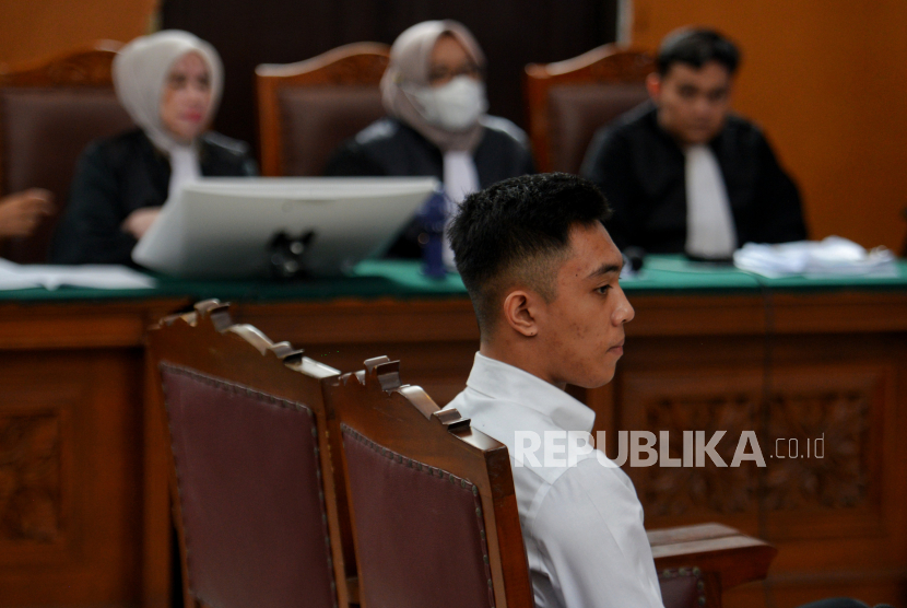 Terdakwa Mario Dandy Satriyo saat menjalani sidang pembacaan tuntutan oleh jaksa penuntut umum di Pengadilan Negeri Jakarta Selatan, Selasa (15/8/2023).