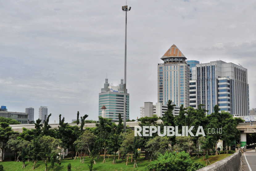 Badan Pusat Statistik (BPS) mengumumkan angka pertumbuhan ekonomi Indonesia pada kuartal II 2025 berada di atas 5 persen secara year on year (yoy). 