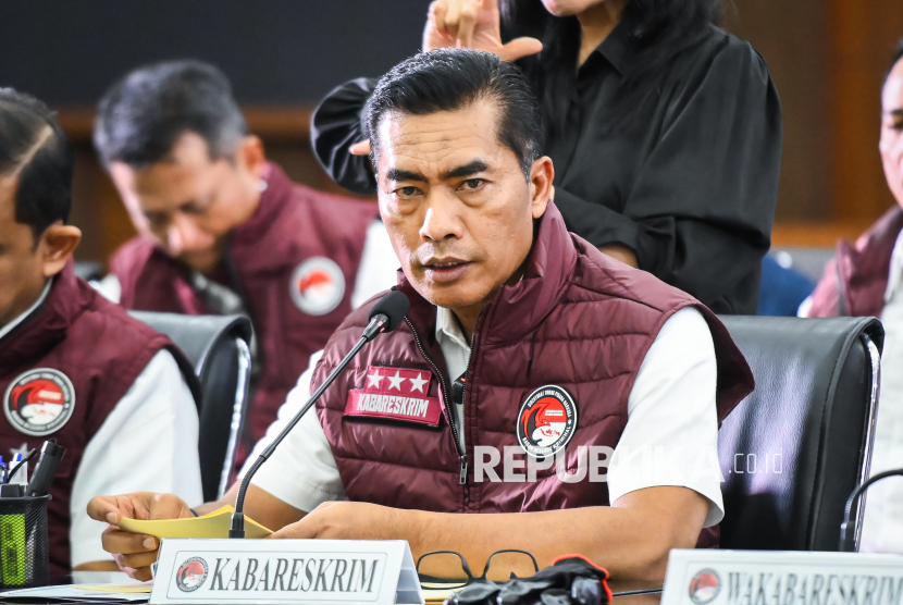 Kabareskrim Polri Komjen Pol. Wahyu menyampaikan keterangan saat konferensi pers pengungkapan peredaran narkoba di Gedung Bareskrim Polri, Jakarta, Rabu (5/3/2025). Bareskrim Polri mengungkap peredaran narkoba di Indonesia selama Januari-Februari 2025 dengan barang bukti narkoba seberat 4,1 ton atau senilai Rp2,7 triliun. 